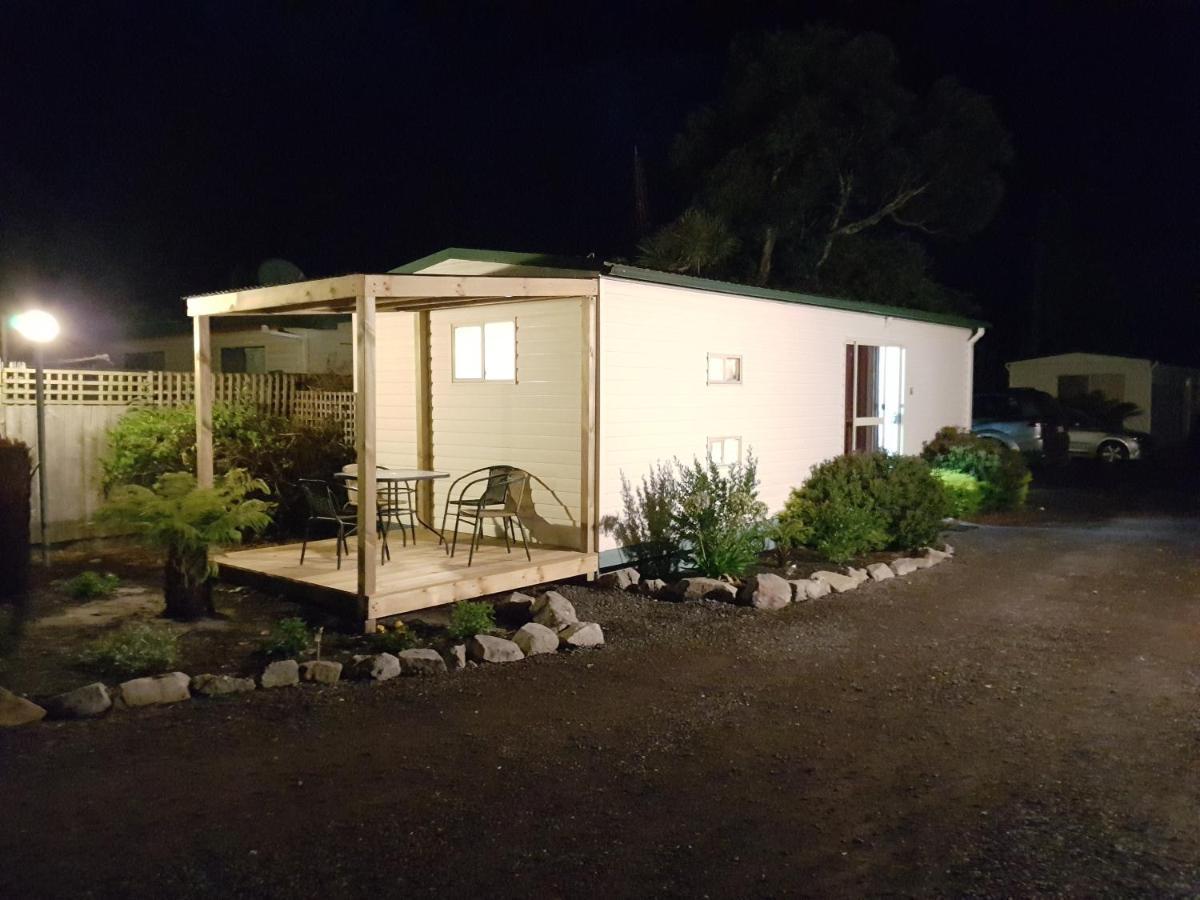 Strahan Retreat Holiday Park 外观 照片