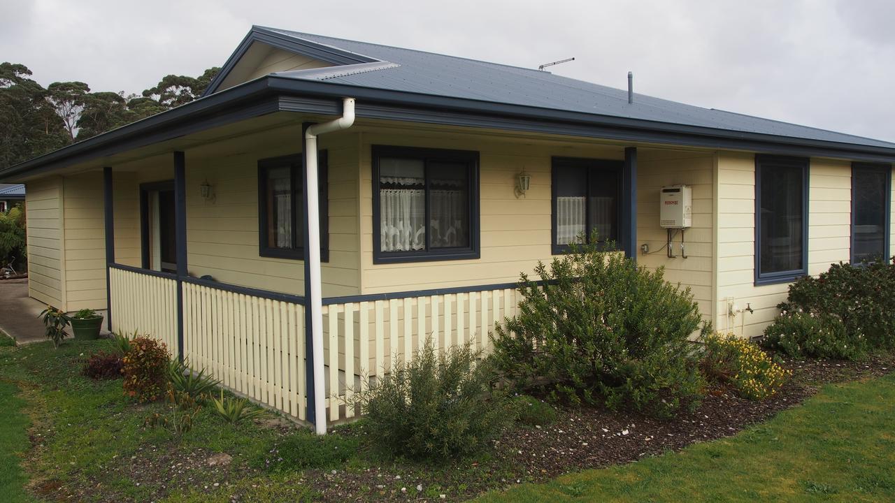 Strahan Retreat Holiday Park 外观 照片