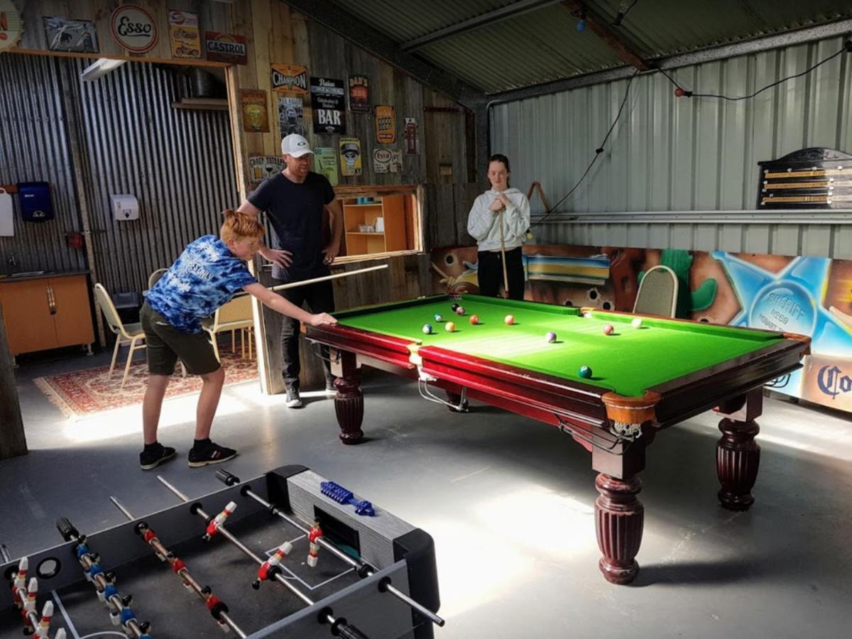 Strahan Retreat Holiday Park 外观 照片